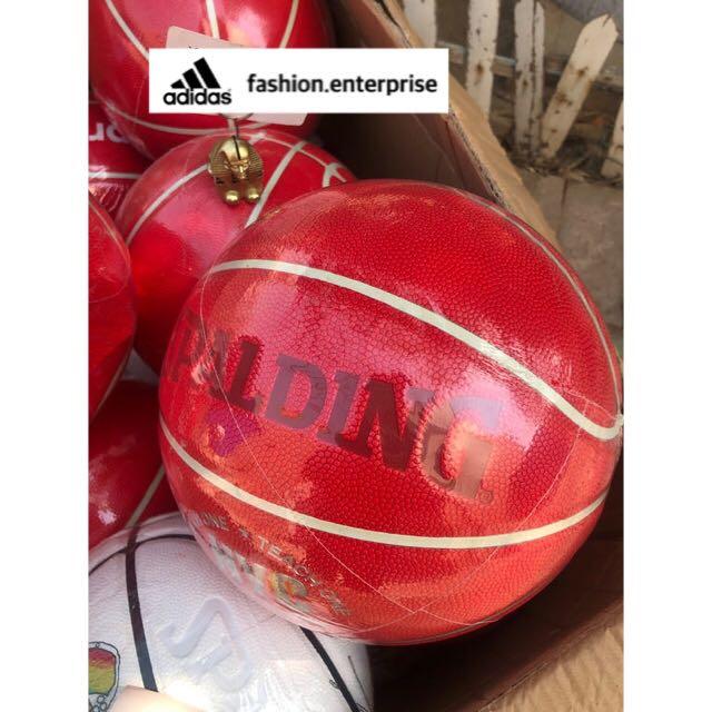 Supreme x spalding hotsell