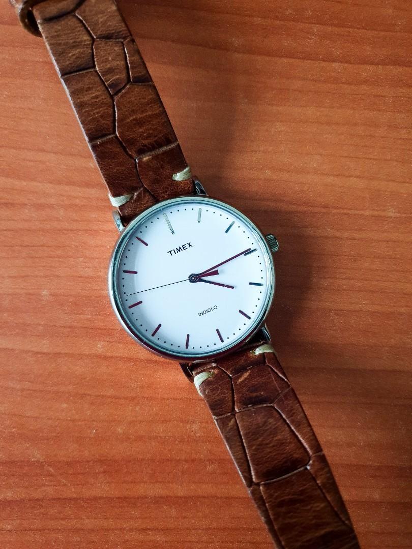 Fairfield 41mm leather strap watch top
