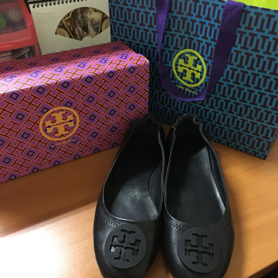 Tory Burch Flat Shoes black matte original, Fesyen Wanita, Sepatu di  Carousell