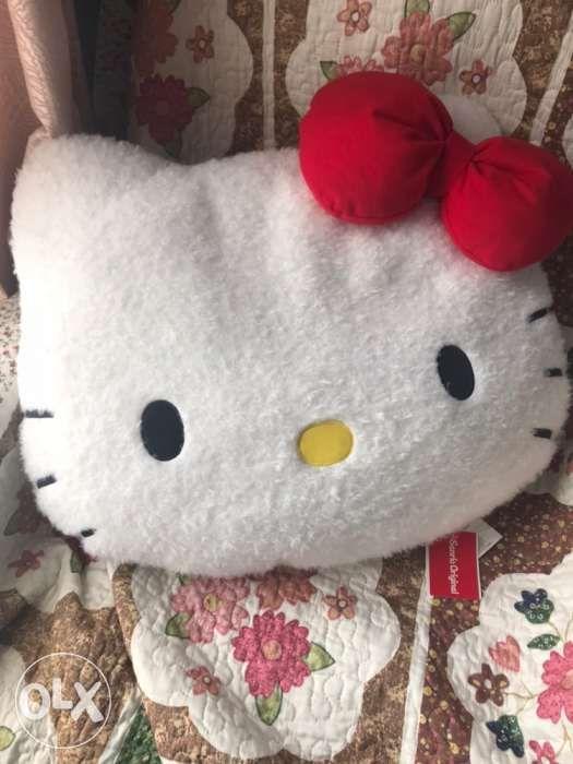 hello kitty face pillow