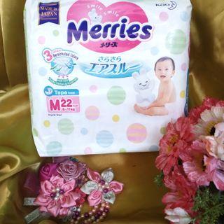 Diaper Merries Premium (M 22)