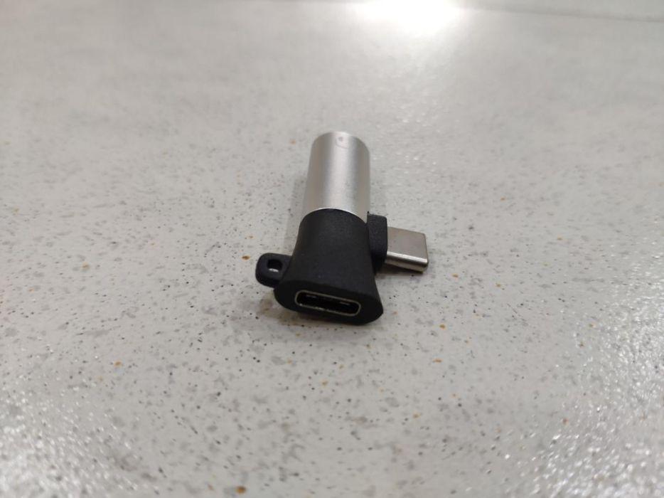 Type C to 3.5mm earphone jack charging converter keychain (Category: Batteries & Power Banks) located in San Juan City. Submitted by angelo.dizon1 (Listing ID 238487082, Image 3). Description: Type C to 3.5mm earphone jack charging converter with keychain so you can carry around with you always and never forget your adapter.