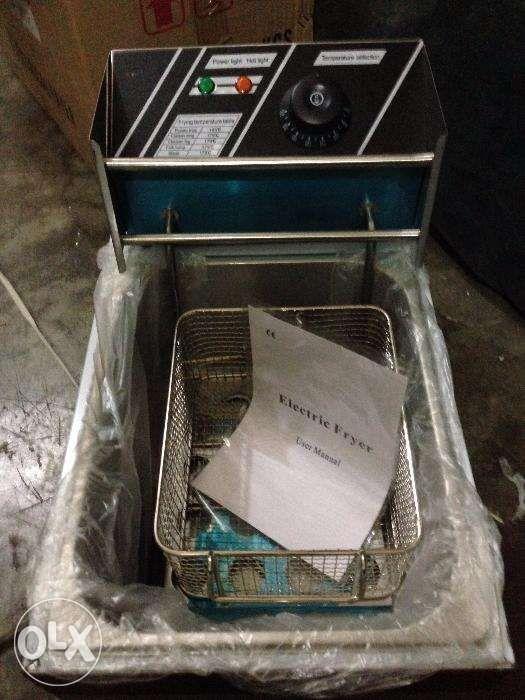 Churros Machine with Fryer Bnew (Category: Bakeware) located in Manila. Submitted by bizinaboxph (Listing ID 238493738, Image 2). Description: For Sale: Brand New Churros Machine with Fryer. Other items: Juicers, Dispensers, Popcorn, Cotton Candy, Takoyaki, Shawarma, Warmers, Ice Makers, Mixers, Ice Shavers, Chicken Rotisseries,Ovens, Japanese Cake, Soft Ice Cream, Slush Machines, Fried Ice Cream Machines, Warmers, Fryers, Griddles, bakery Machin
