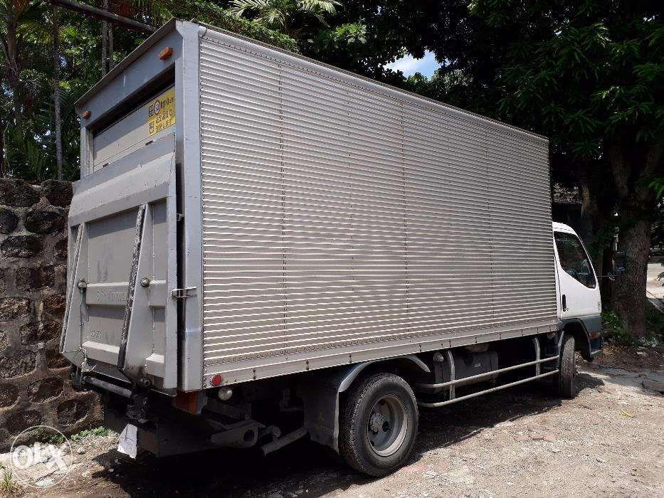 LIpat Bahay Truck for Rent Las Pinas