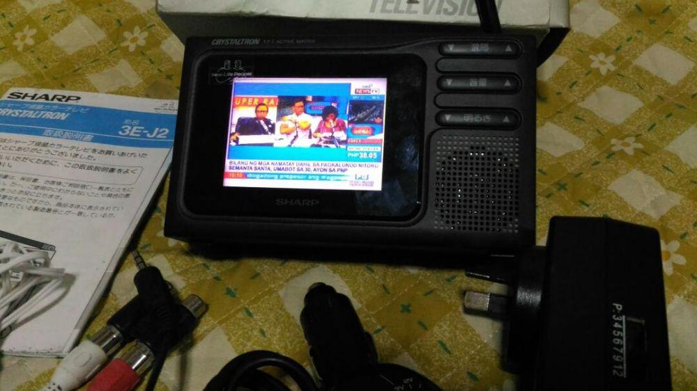 Vintage SHARP 3 Inch Portable TV Television LCD TFT Crystaltron Matrix ...