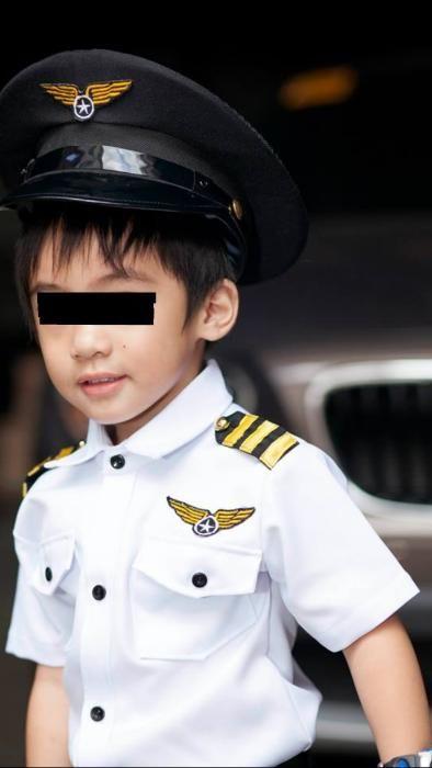 baby airline pilot costume
