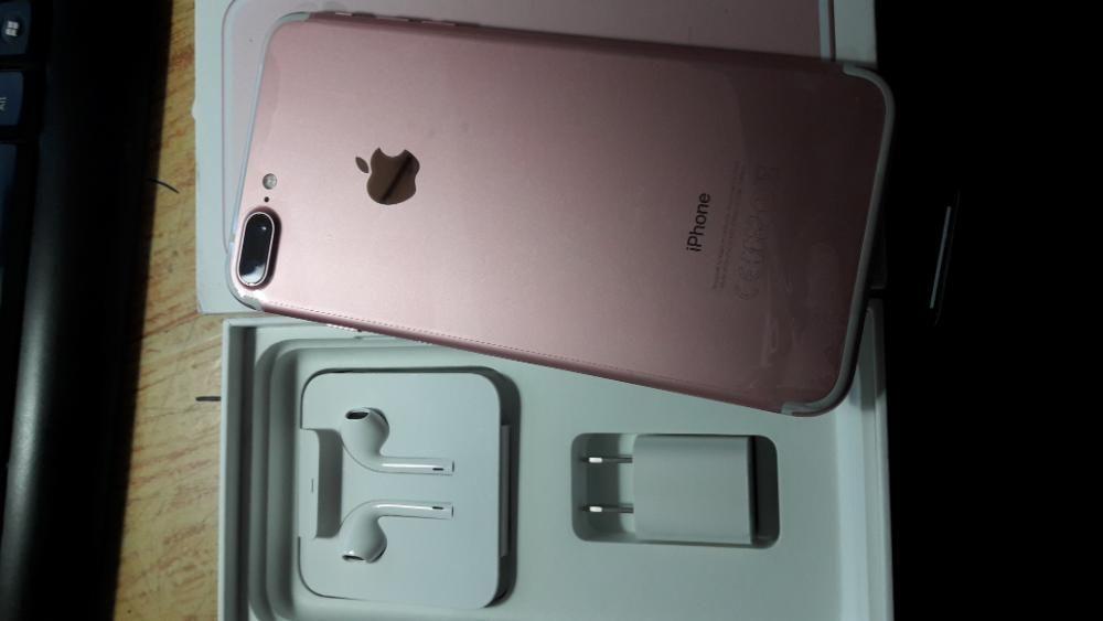 Iphone 7plus 32GB Brand new open line (Category: iPhone 7 Series) located in Manila. Submitted by kathy.ricafort (Listing ID 238521686, Image 2). Description: Iphone 7 plus 32GB Brand new open line Unit was given as a company gift.
