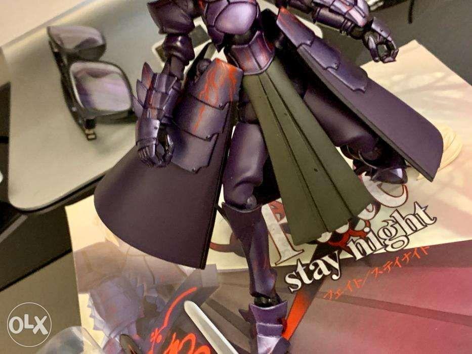 Revoltech Saber Alter – Action Figure Collezionabile, Import Giappone, Per Ragazzi 15+ - 2