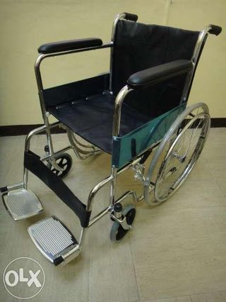 Wheelchair Standard Adult Heavy Duty with all metal foot rest 
