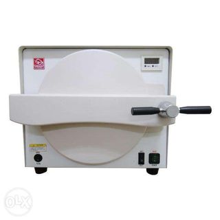 Autoclave Sterilizer 18 liters chamber capacity Square type for table top