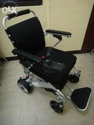 US Patent Compact Quickfold Aluminum Motorized Electric Wheelchair Light weight