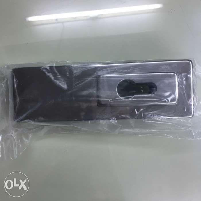 Gmt Floor Hinge And Patch Fittings For Glass Door On Carousell