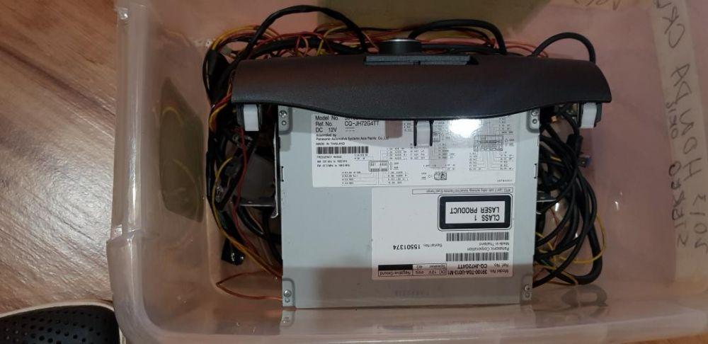 2013 honda crv car stereo (Category: Audio, Video, Alarm and other Electronic Accessories) located in Manila. Submitted by yupikia (Listing ID 238530802, Image 3). Description: 2013 honda crv original car stereo head unit.