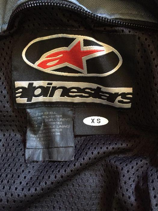 Alpinestars TStunt 2 AirFlo Mesh Jacket (Category: Coats, Jackets and Outerwear) located in Bacoor. Submitted by chierit (Listing ID 238535254, Image 3). Description: Complete pads and inner water proof vest. https://www.alpinestars.com/size-guide https://youtu.be/f2YchSvOkIs.