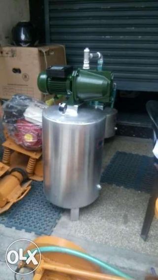 Water pump 1hp with 21 gal pressure tank bnew we deliver