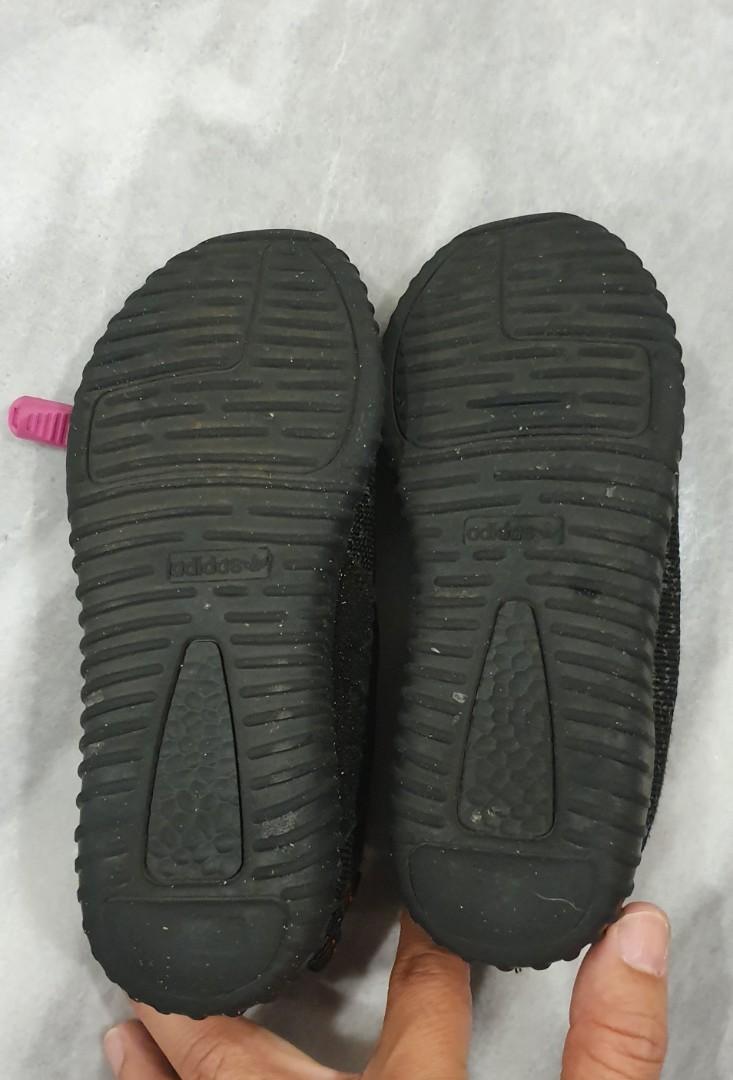 Adidas Yeezy KW shoes sz 29