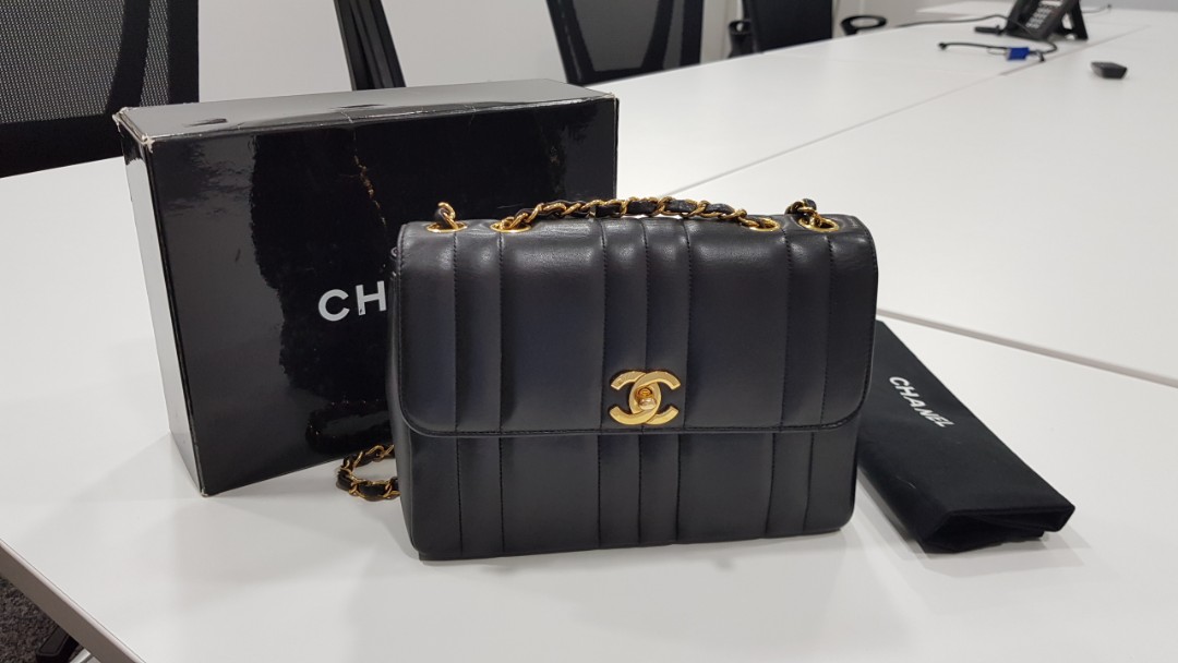Authentic Chanel Vintage vertical 