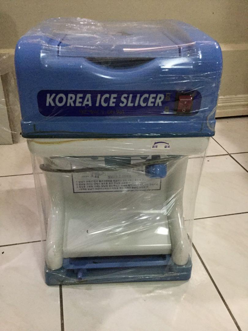 Bingsu Machine Ice Shaver/Crusher (Category: Construction Tools & Equipment) located in Paranaque City. Submitted by karmined (Listing ID 238393467, Image 1). Description: Used only to test. Never used for business / house.