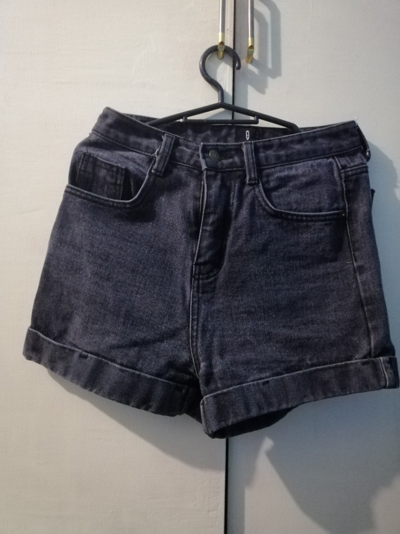 gray high waisted shorts