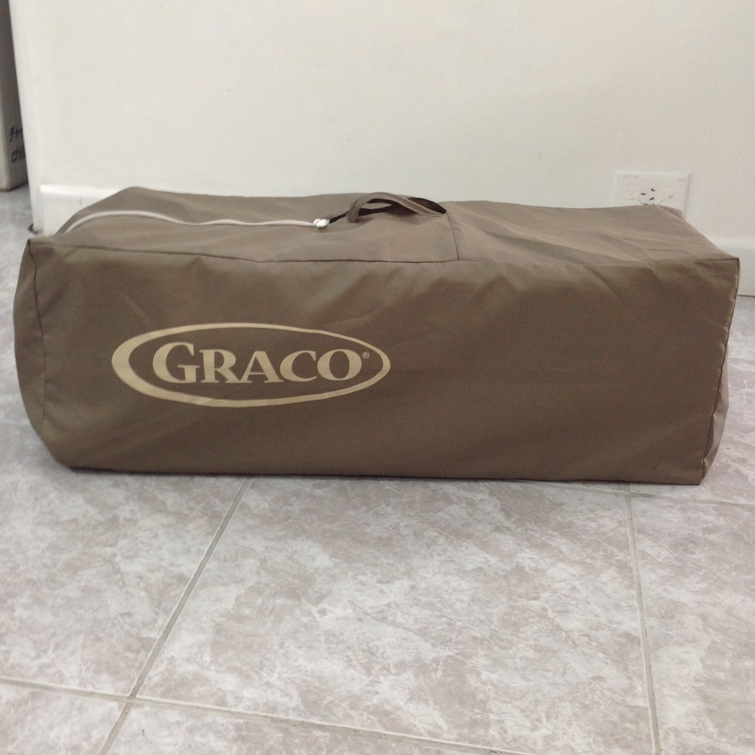 graco diaper changing station