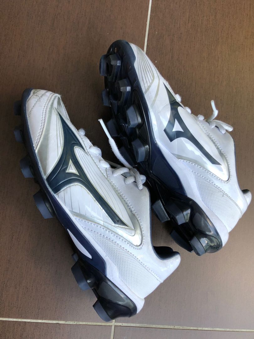 Mizuno Softball Baseball Shoes Cleats Boots worn twice