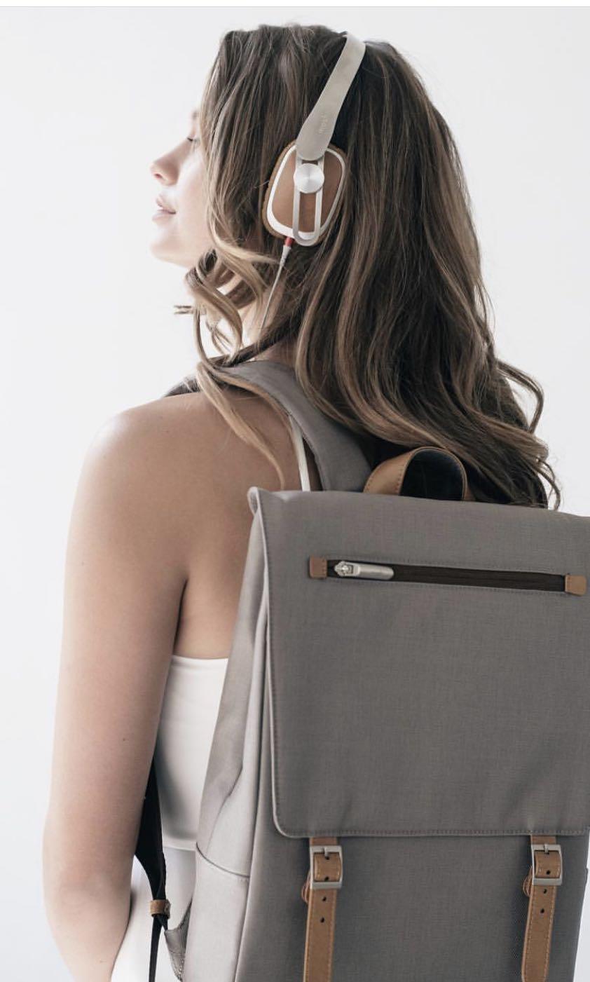 Moshi helios lite backpack online