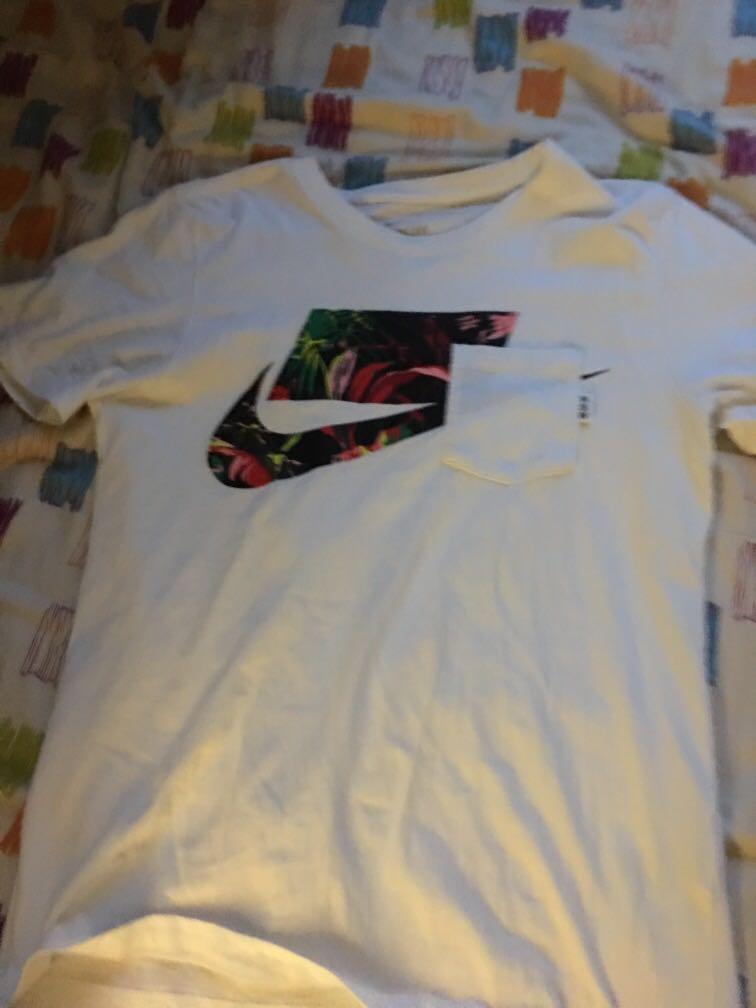 next nike t shirts