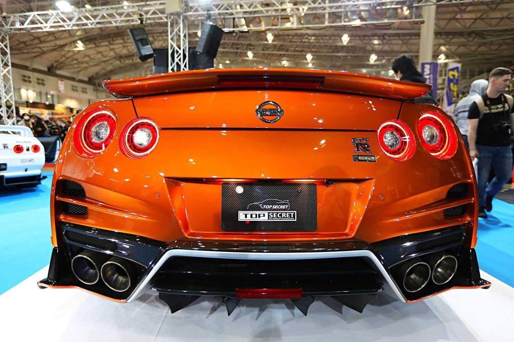 Nissan Gt R R35 Top Secret Lower Lip And Rear Diffuser Car Accessories Accessories On Carousell