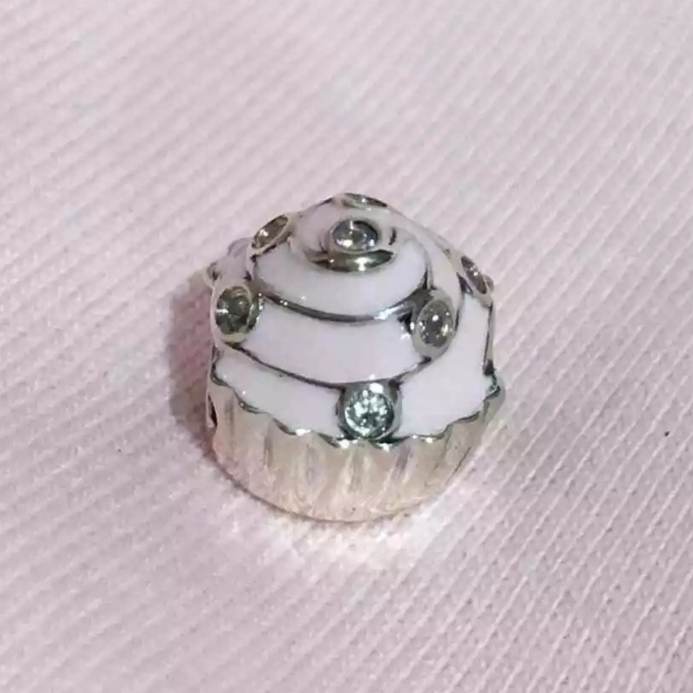 Pandora pink cupcake charm online