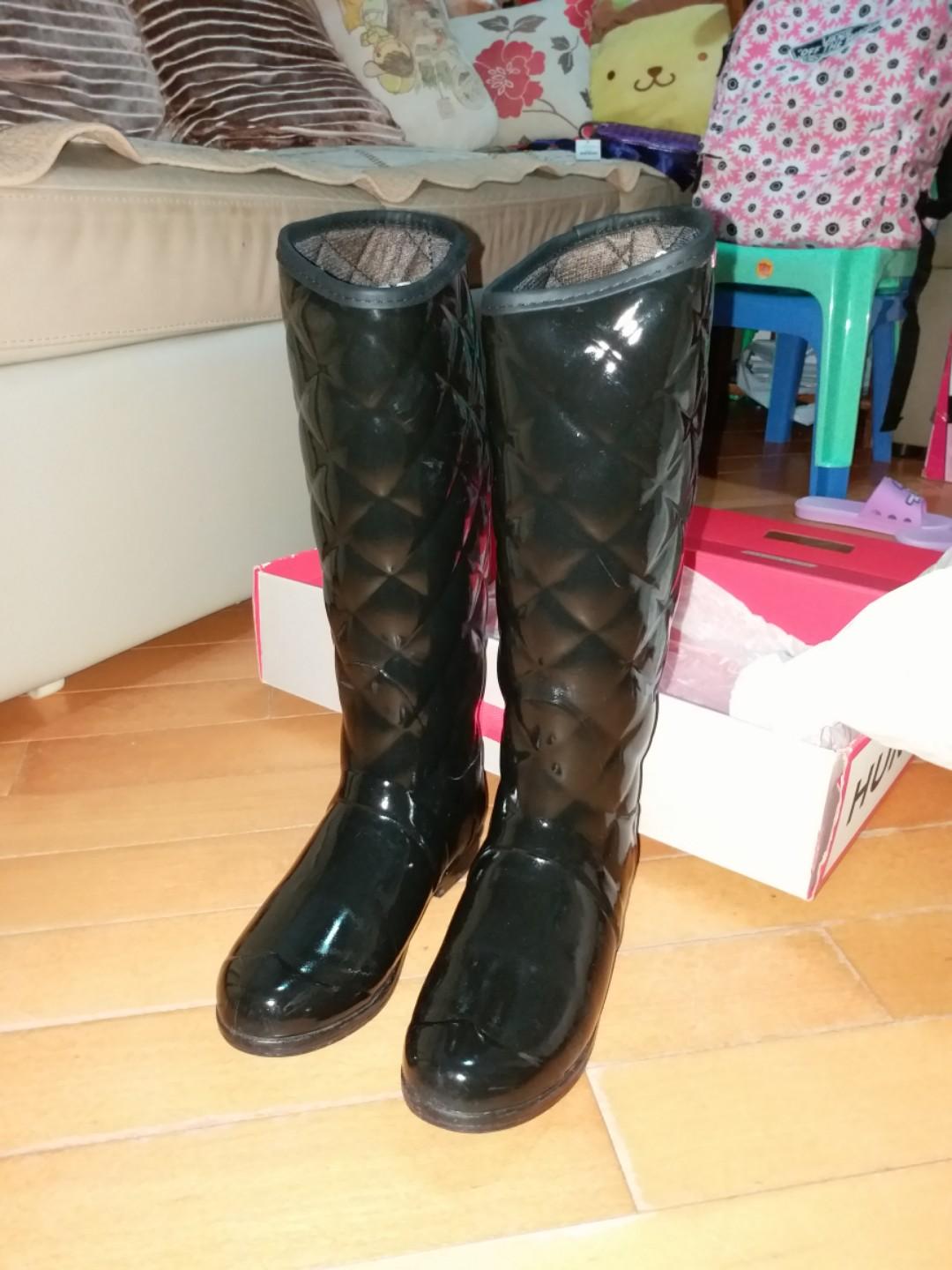 rain boots sold near me