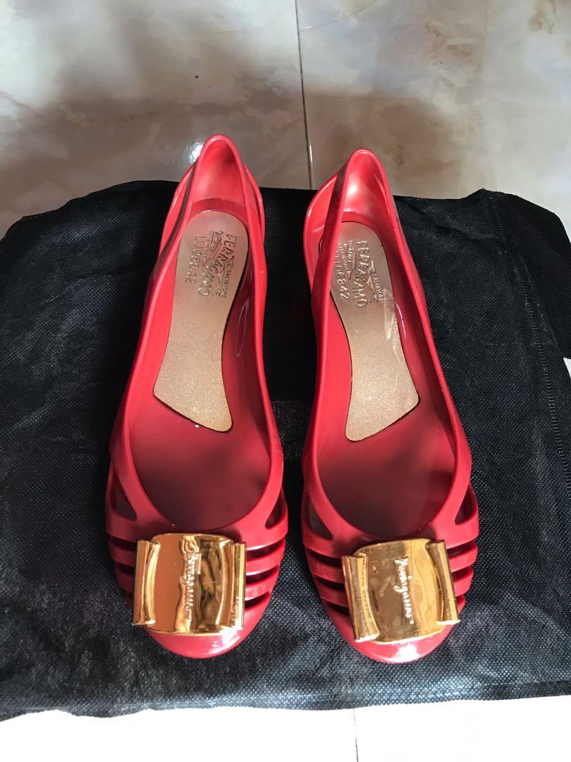 Harga sepatu salvatore ferragamo jelly original online