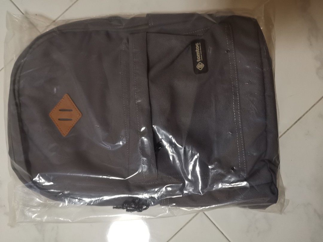 tomtoc laptop backpack