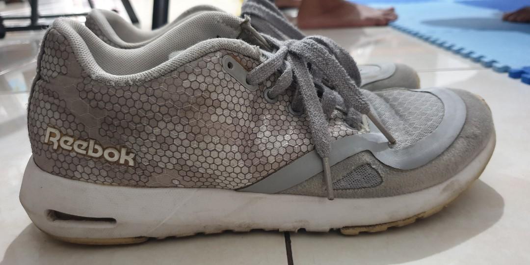 sepatu reebok women