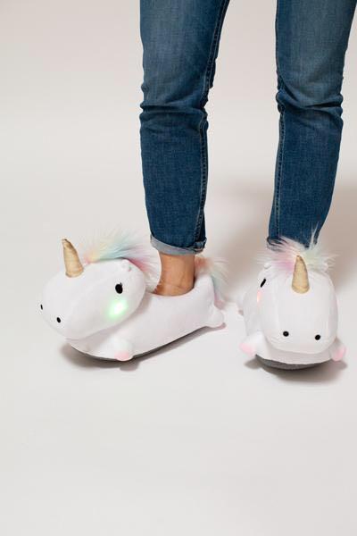 Smoko hotsell unicorn slippers