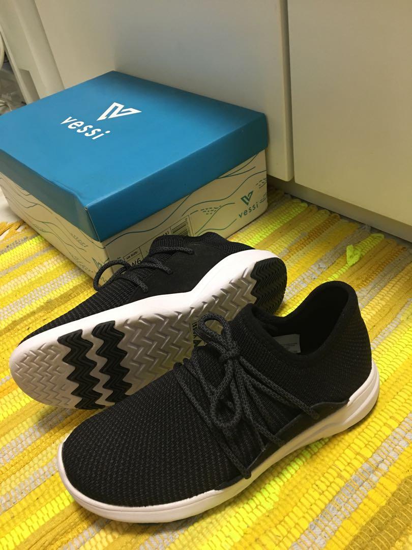 Vessi trainers black Carousell