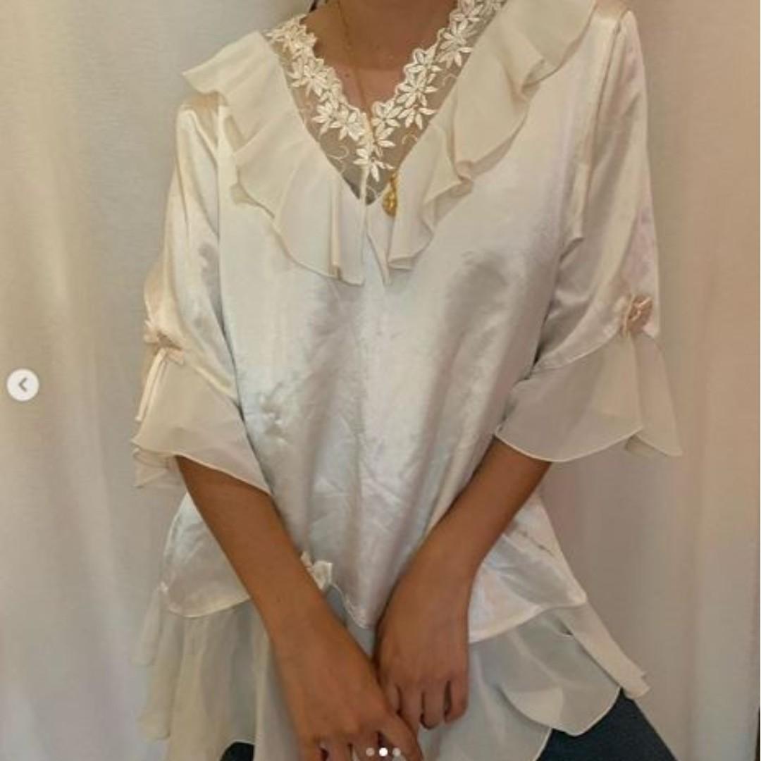 vintage ruffle silk lace slip blouse (Category: Blouses) located in Leyte. Submitted by sweet.repeatt (Listing ID 238430004, Image 3). Description: .