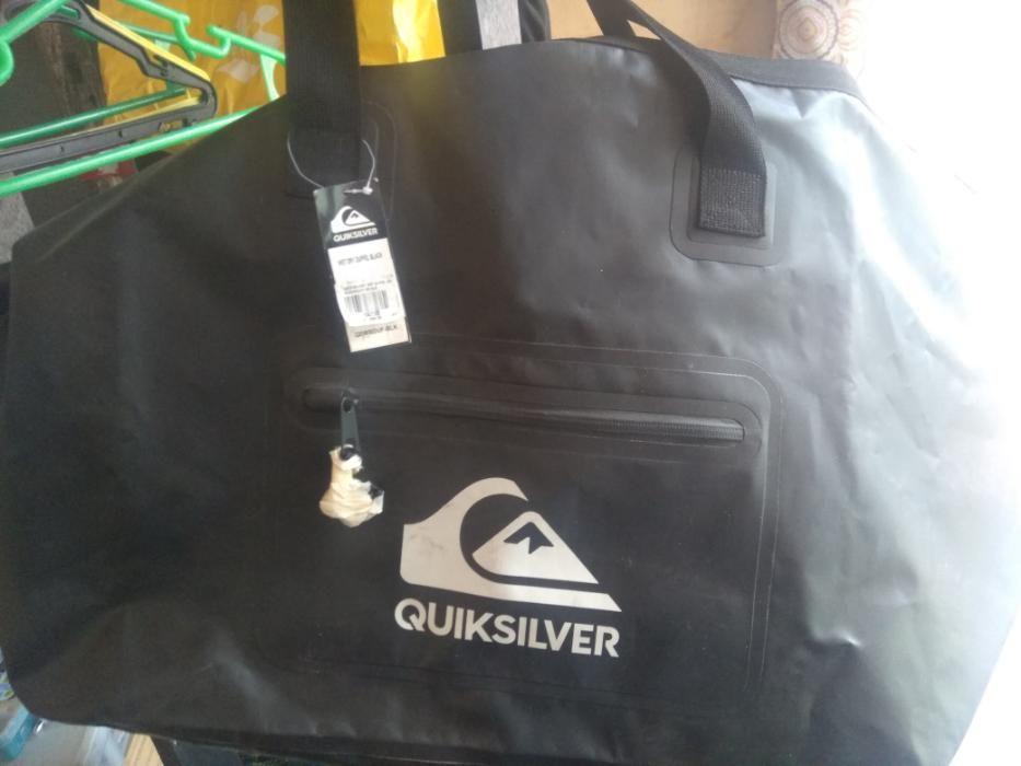 quicksilver duffle bag