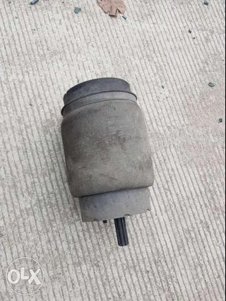 Land Rover Range Rover L322 Rear Air Belo Air Shock Ball Used Original Land Rover Range Rover L322 Rear Air Belo Air Shock Ball Used Original