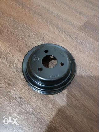 Ford Expedition Water Pump Pulley Assembly Fomoco Mopar