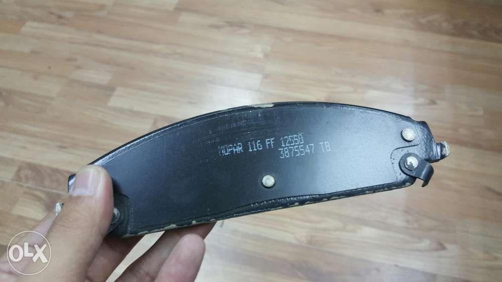 Chrysler 300c Brake Pads Front Original Bnew, Car Parts & Accessories