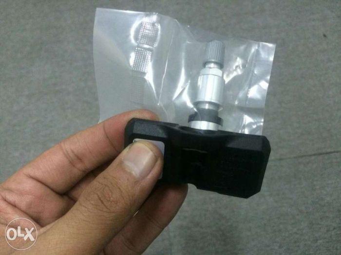 Chrysler 300c Jeep Dodge Tire Pressure Monitoring Sensor TPMS Bnew, Car