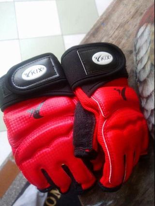 Kix taekwondo gloves