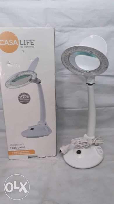 casa life magnified task lamp
