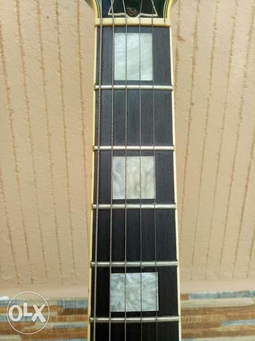 Greco EGC550 Guitar Japan Mint Collection (Category: Musical Instruments) located in Manila. Submitted by kinganalog (Listing ID 238567156, Image 3). Description: Greco EGC550 les paul guitar made in Japan, in very good working condition and all stock except for the volume and tone knobs. One bolt with two thru long tennon. Selling for 28K with generic soft case..