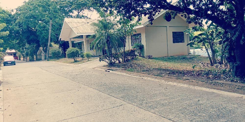 Rush Lot for sale Kingsville Royale Antipolo City infront of clubhouse