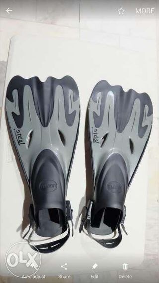 Brand new Quality Topis Swimming Fins Flippers DIVING Fins