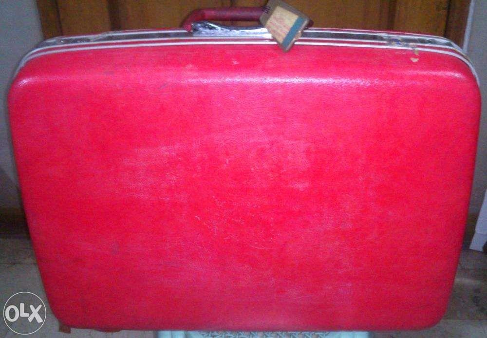 Samsonite Silhouette medium luggage 
