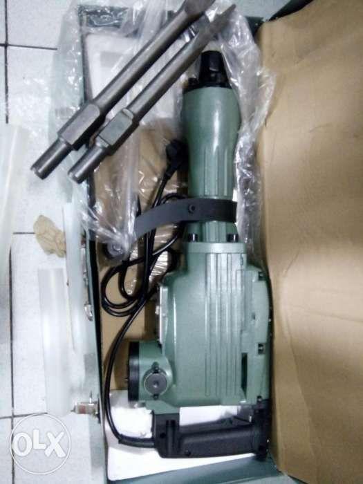 Hitachi PH65A 1850W Demolition Breaker Jack Hammer Jackhammer