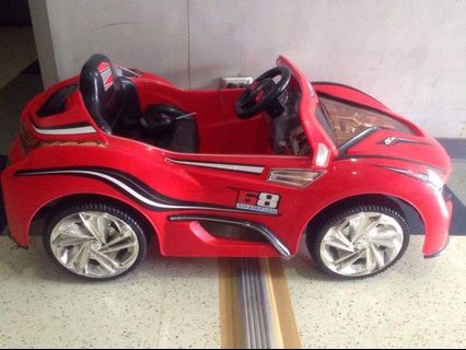 TOY car rechargeable 3 yo up