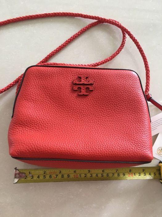 Tory Burch Taylor Camera Bag Poppy Orange (Category: Cross-body Bags) located in San Pedro. Submitted by aian.aian (Listing ID 238619880, Image 3). Description: Original/Authentic Tory Burch From the US Taylor Camera Bag Color Poppy Orange Handwoven leather Brand New with tag Never been used Shipping on account of buyer.